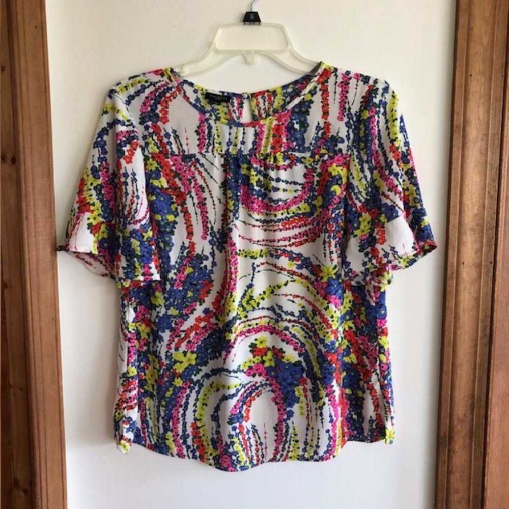 TALBOTS Floral Flutter Sleeve Flower Pearl Key Hole Close Pull Ov…
